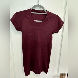 Lululemon swiftly tech short sleeve, size 4, maroon